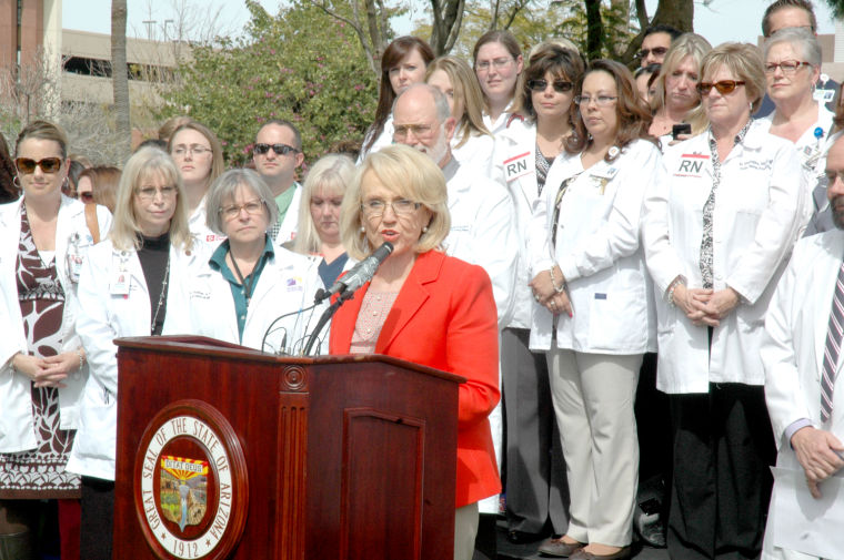 Brewer asks to expand state's Medicaid program